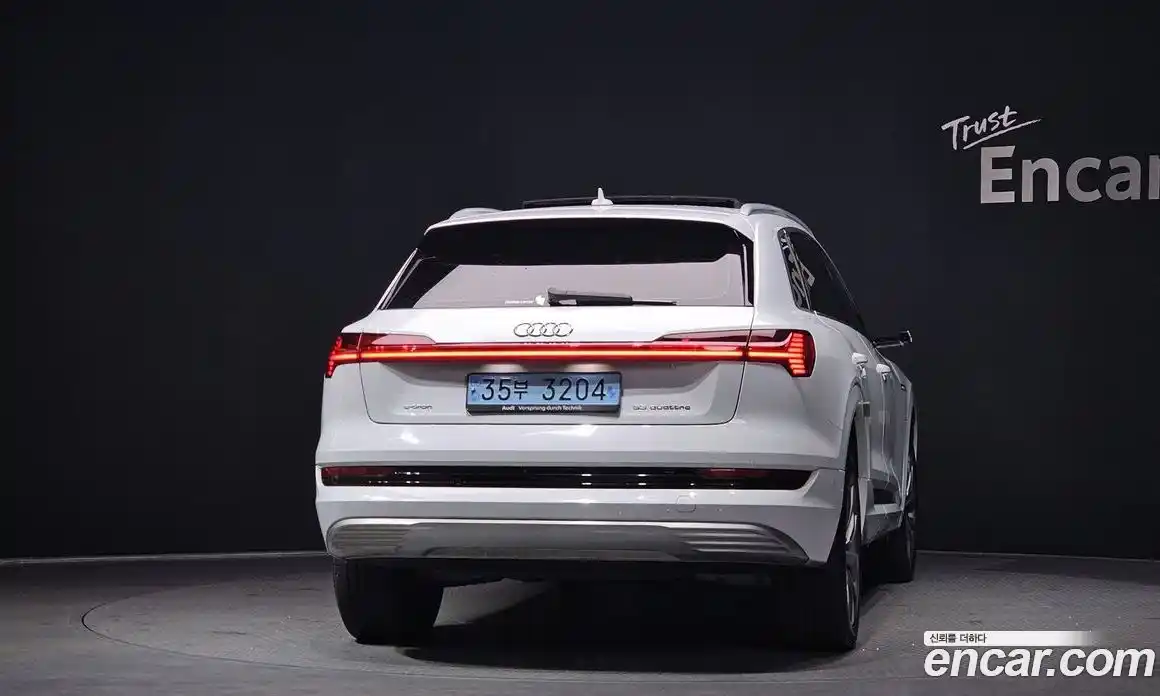 Audi e-tron 2021 0.2 Автомат в Москве № 196330, фото 4