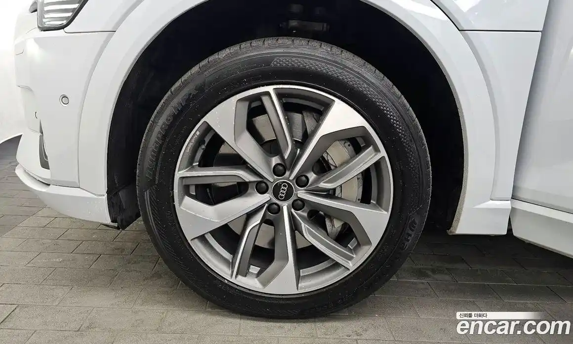 Audi e-tron 2021 0.2 Автомат в Москве № 196330, фото 5