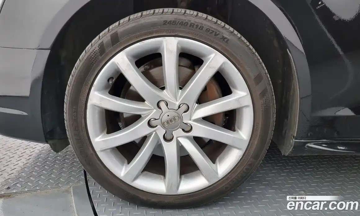 Audi A4 2015 2.0 Автомат в Москве № 196473, фото 2