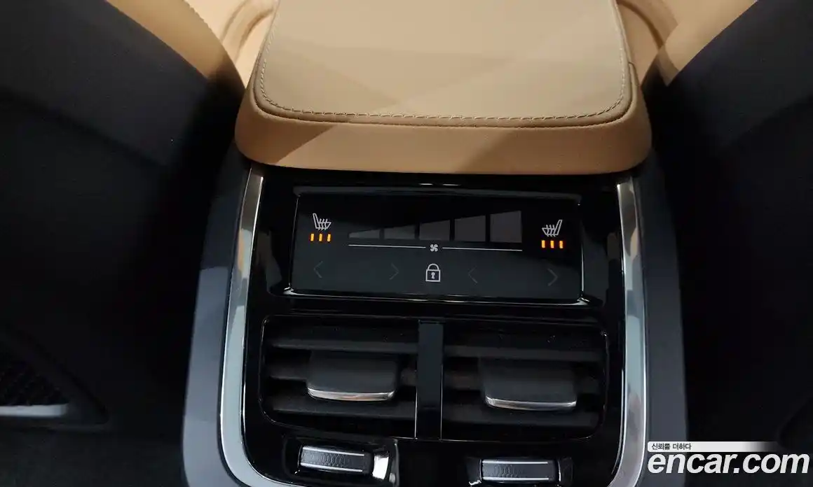 Volvo XC90 2023 2.0 Автомат в Москве № 196915, фото 8