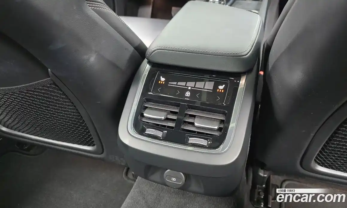 Volvo V60 2021 2.0 Автомат в Москве № 197086, фото 13