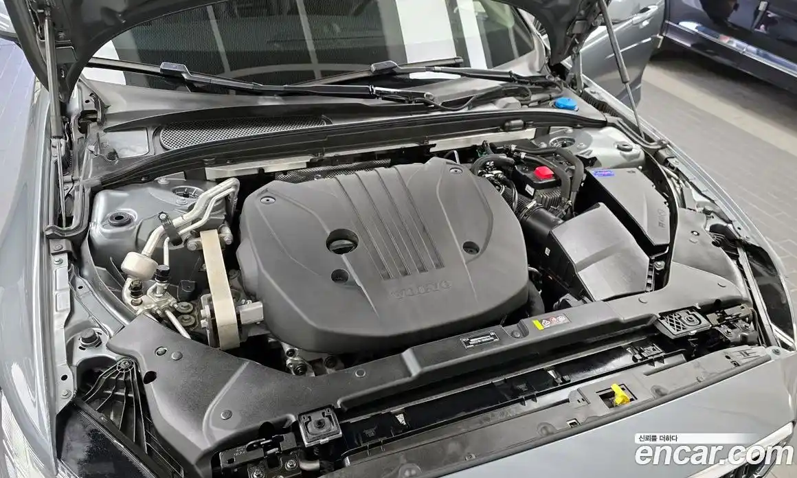 Volvo V60 2021 2.0 Автомат в Москве № 197086, фото 18