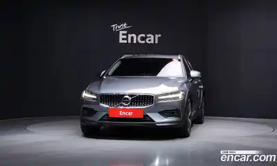 Volvo V60 2021 2.0 Автомат в Москве № 197086, миниатюра 3