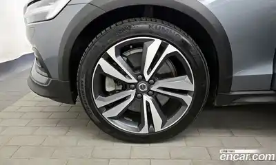 Volvo V60 2021 2.0 Автомат в Москве № 197086, миниатюра 4