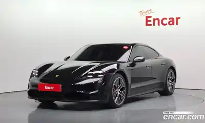 Porsche Taycan, 2023