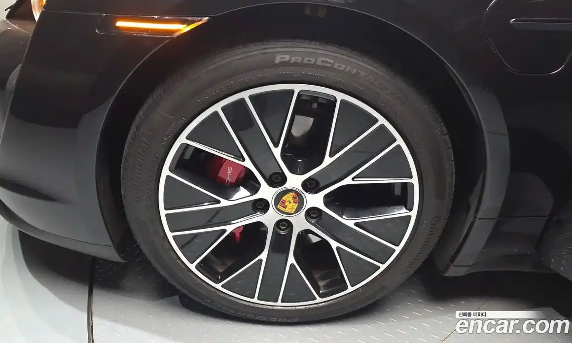 Porsche Taycan 2023 0.1 Автомат в Москве № 197192, фото 5