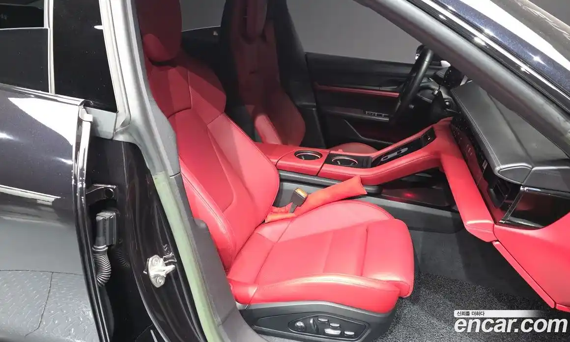 Porsche Taycan 2023 0.1 Автомат в Москве № 197192, фото 10