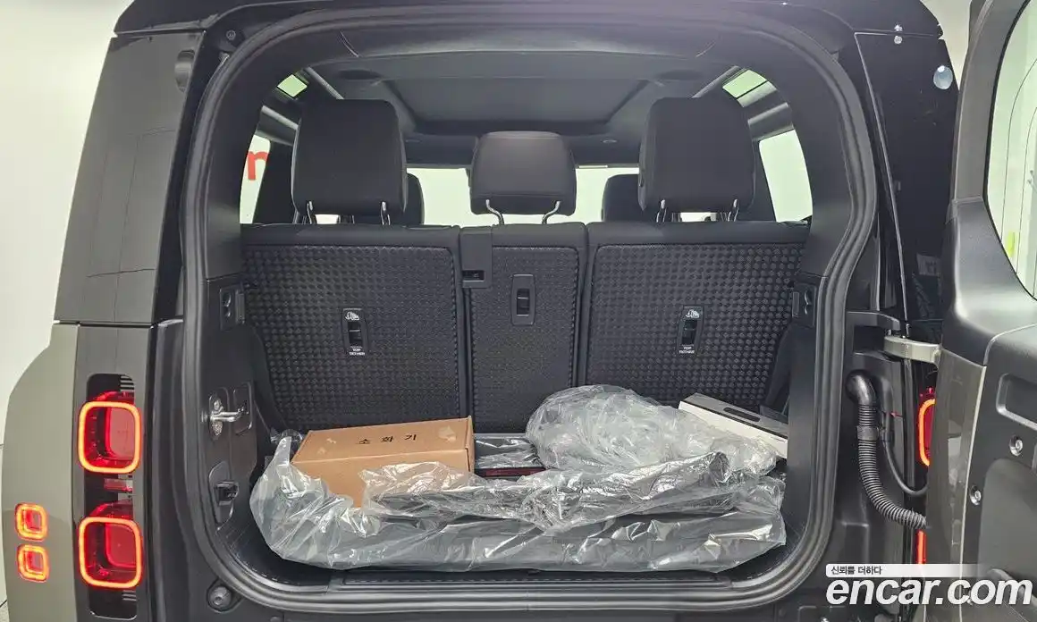 Land Rover Defender 2025 3.0 Автомат в Москве № 198029, фото 11