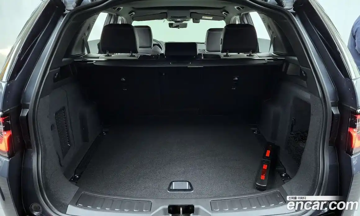 Land Rover Discovery Sport 2025 2.0 Автомат в Москве № 198069, фото 15