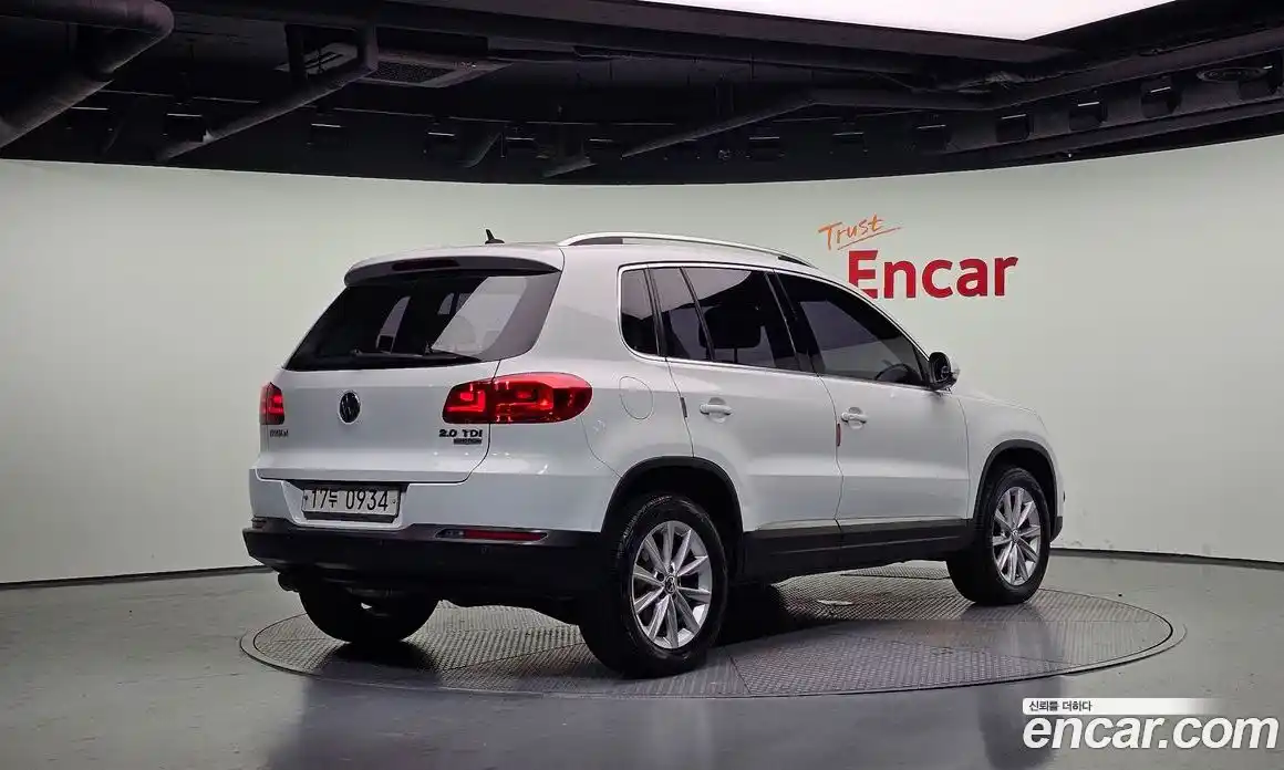 Volkswagen Tiguan 2016 2.0 Автомат в Москве № 199249, фото 13