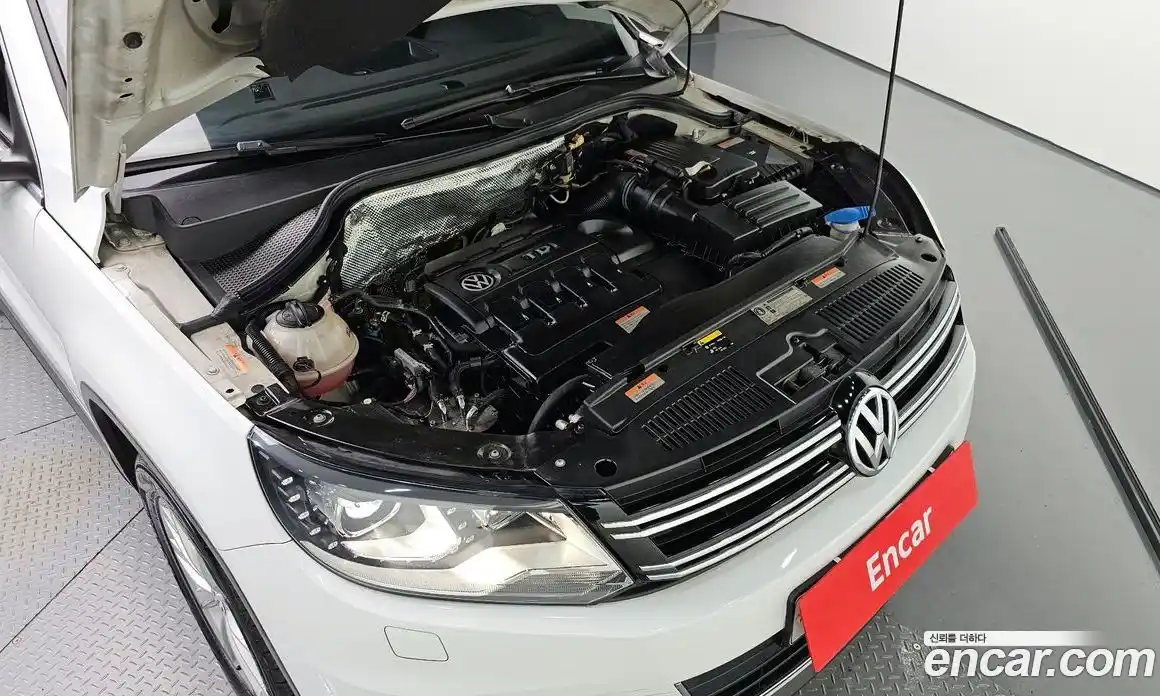 Volkswagen Tiguan 2016 2.0 Автомат в Москве № 199249, фото 14