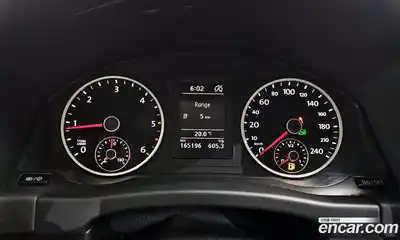 Volkswagen Tiguan 2016 2.0 Автомат в Москве № 199249, миниатюра 8