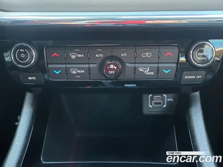 Jeep Compass 2022 2.4 Автомат в Москве № 199416, фото 16