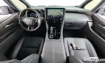 Toyota Alphard, 2024