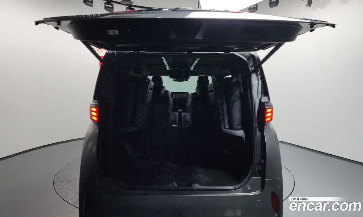 Toyota Alphard 2024 2.5 Автомат в Москве № 199559, фото 14