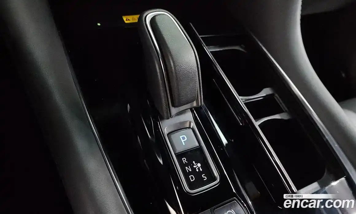 Toyota Alphard 2024 2.5 Автомат в Москве № 199559, фото 3