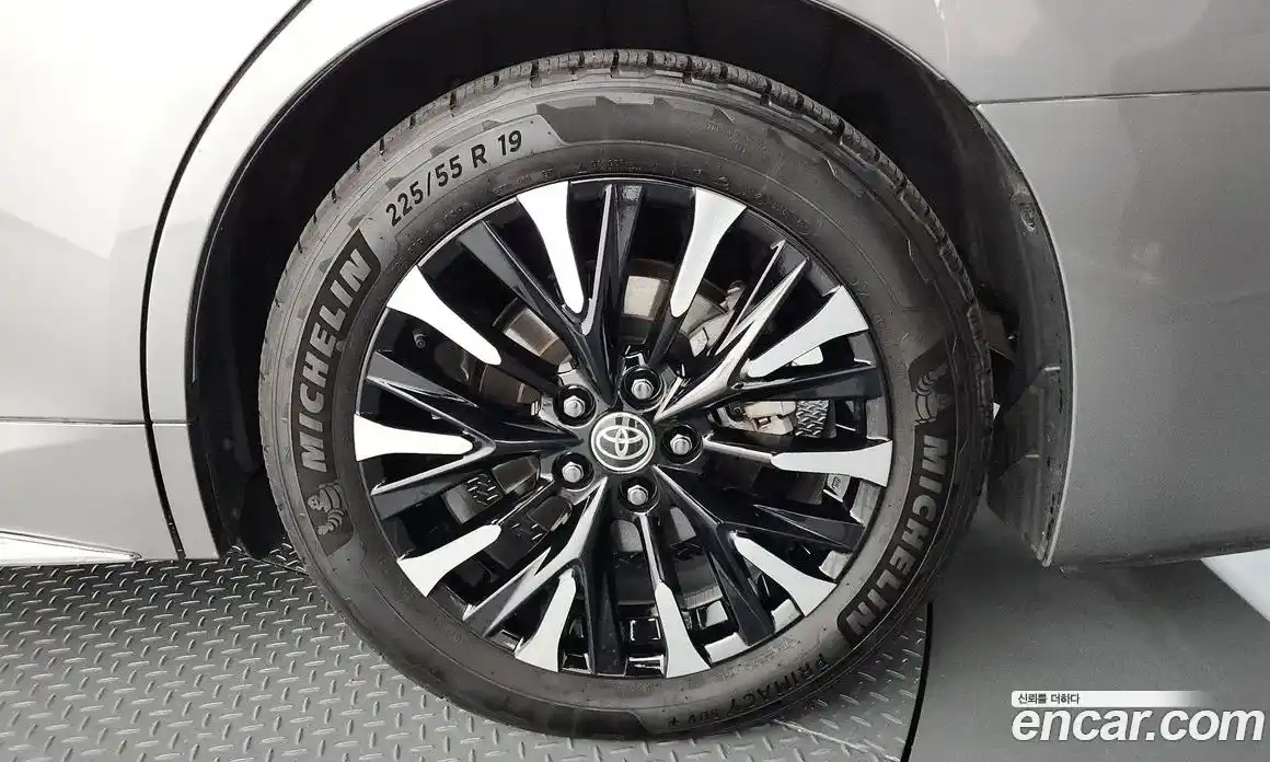 Toyota Alphard 2024 2.5 Автомат в Москве № 199559, фото 5