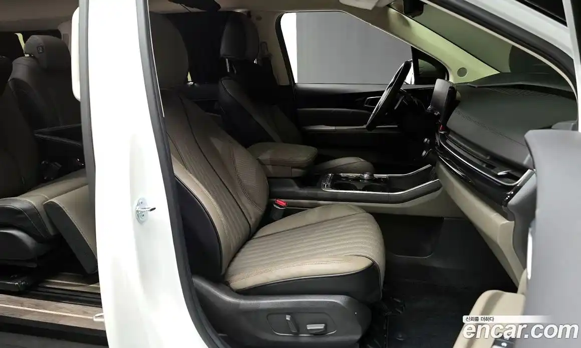 Kia Canival 2024 3.5 Автомат в Москве № 2030, фото 10