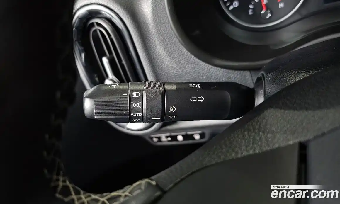 Kia Morning 2023 1.0 Автомат в Москве № 20576, фото 13