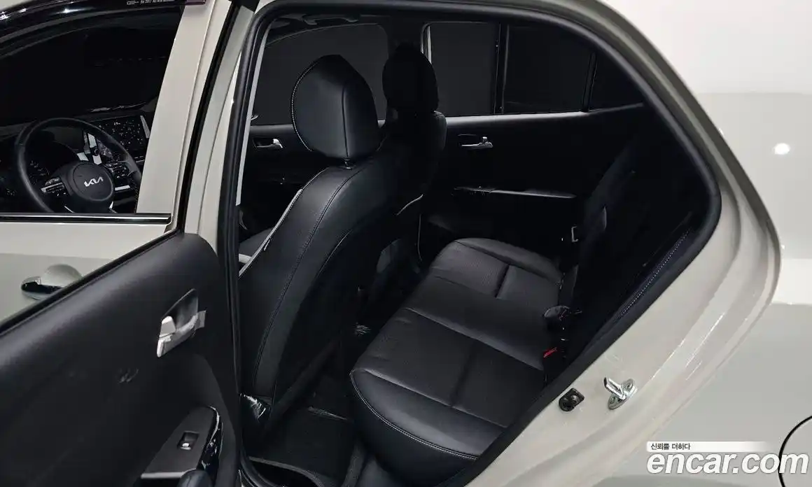 Kia Morning 2023 1.0 Автомат в Москве № 20576, фото 19