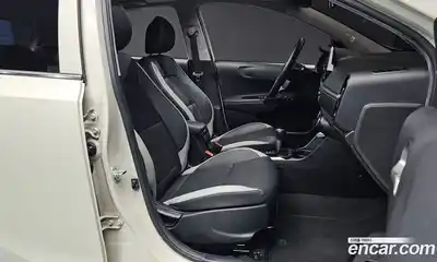 Kia Morning 2023 1.0 Автомат в Москве № 20576, миниатюра 4