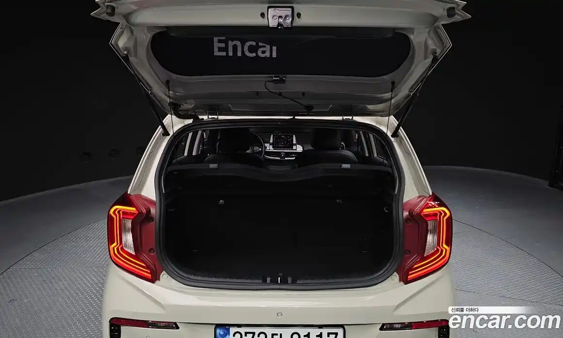 Kia Morning 2023 1.0 Автомат в Москве № 20576, фото 5