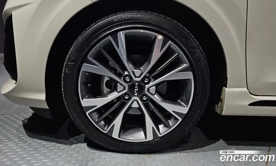 Kia Morning 2023 1.0 Автомат в Москве № 20576, фото 8