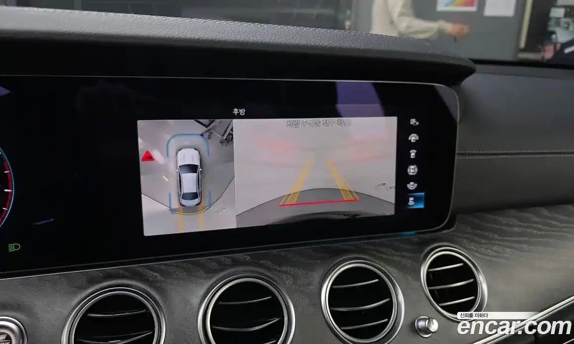 Mercedes-Benz E-Class 2022 2.0 Автомат в Москве № 206226, фото 19