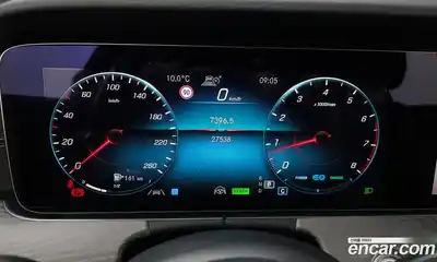 Mercedes-Benz E-Class 2022 2.0 Автомат в Москве № 206226, миниатюра 3