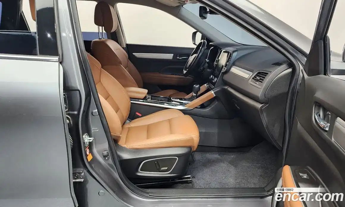 Renault QM6 2021 2.0 Автомат в Москве № 208640, фото 17