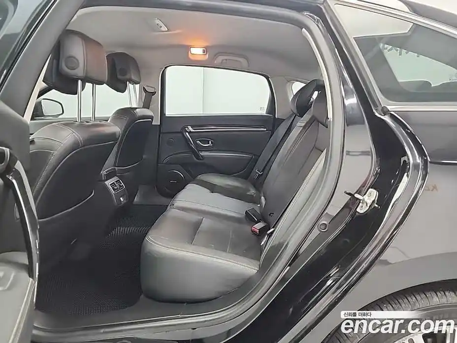 Renault SM7 2015 2.5 Автомат в Москве № 209948, фото 12