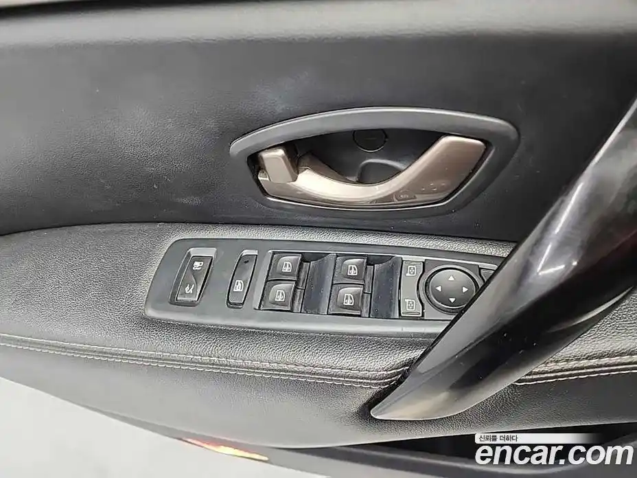 Renault SM7 2015 2.5 Автомат в Москве № 209948, фото 16