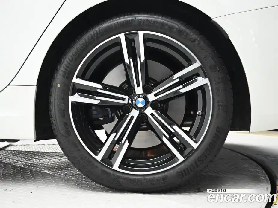 BMW 3-Series 2025 2.0 Автомат в Москве № 210277, фото 5