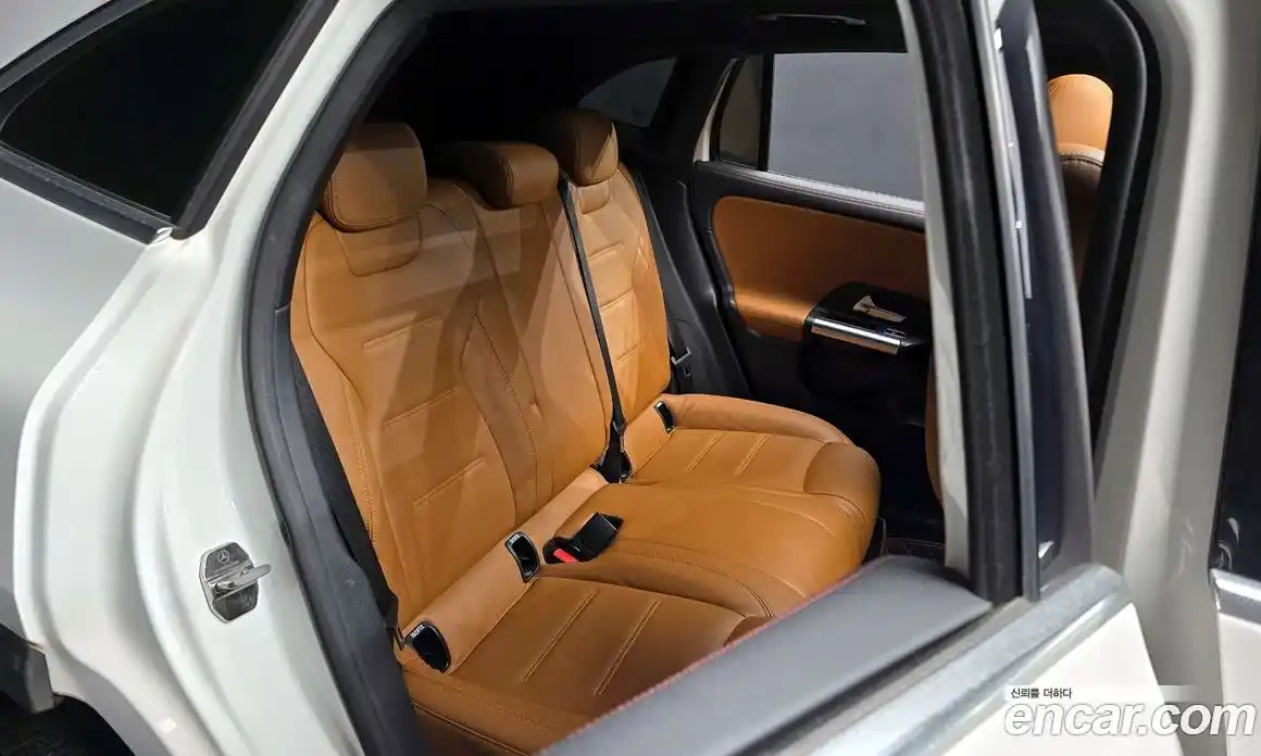 Mercedes-Benz GLA-Class 2020 2.0 Автомат в Москве № 212202, фото 13