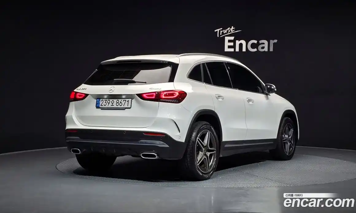 Mercedes-Benz GLA-Class 2020 2.0 Автомат в Москве № 212202, фото 17