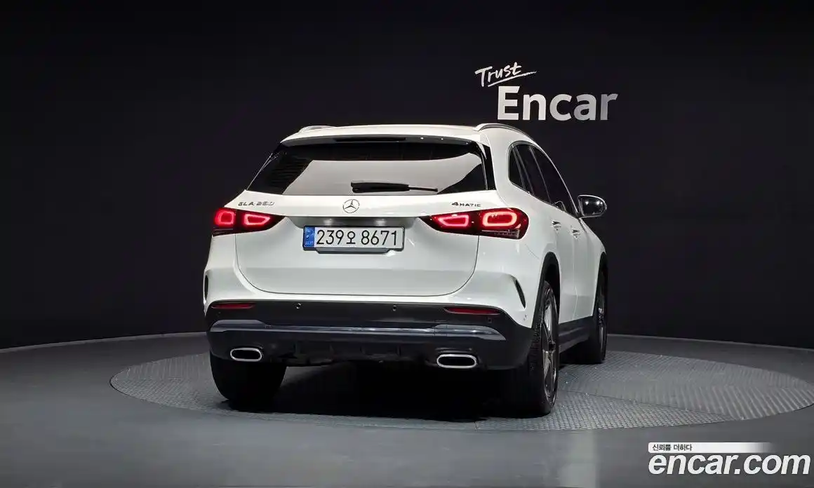 Mercedes-Benz GLA-Class 2020 2.0 Автомат в Москве № 212202, фото 19