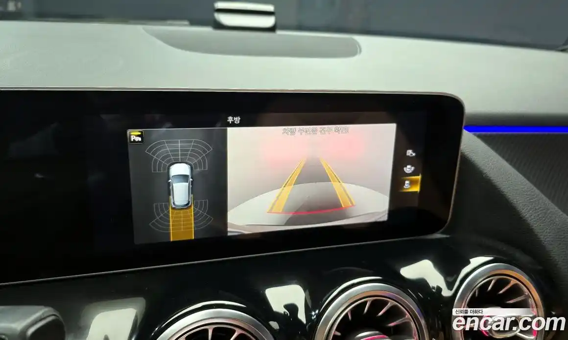 Mercedes-Benz GLA-Class 2020 2.0 Автомат в Москве № 212202, фото 4