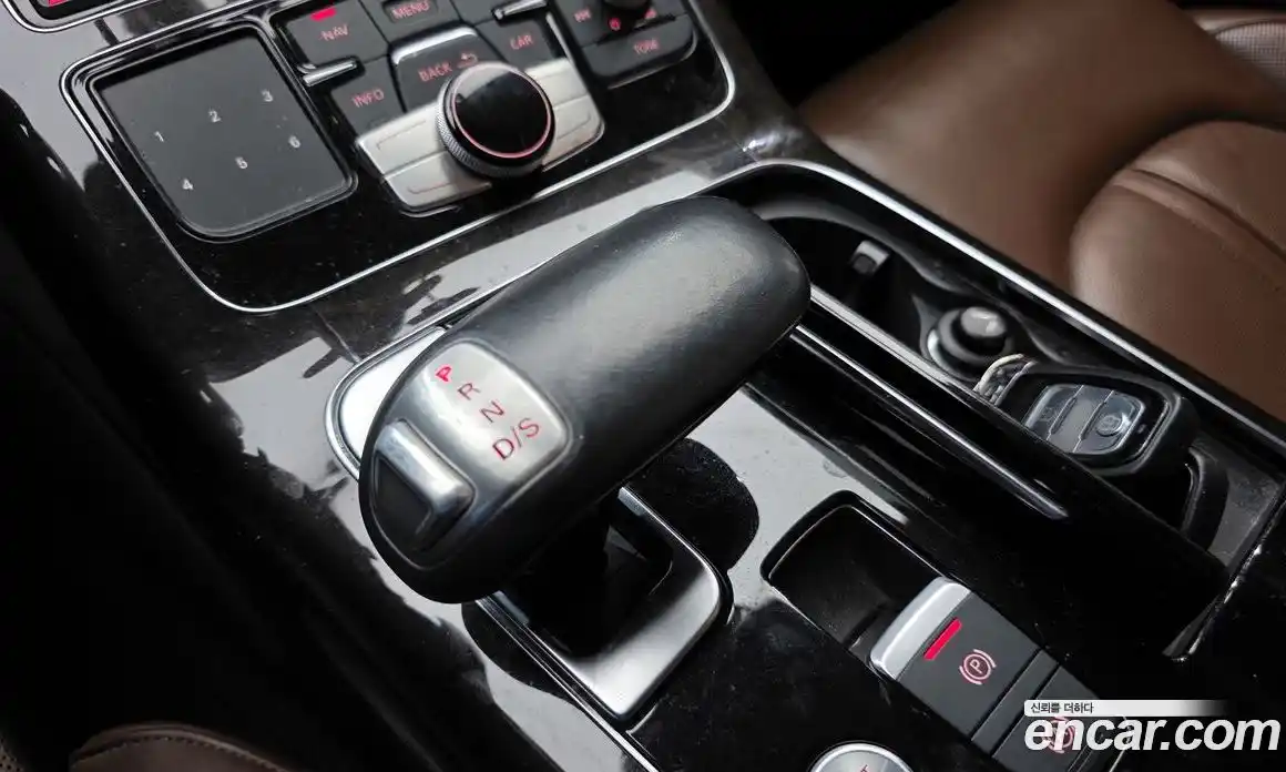 Audi A8 2015 3.0 Автомат в Москве № 212665, фото 9