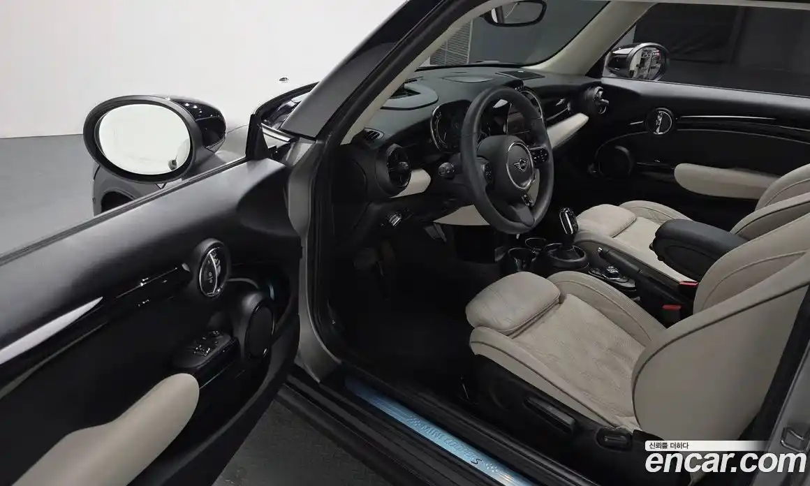 Mini Cooper 2023 2.0 Автомат в Москве № 213967, фото 11