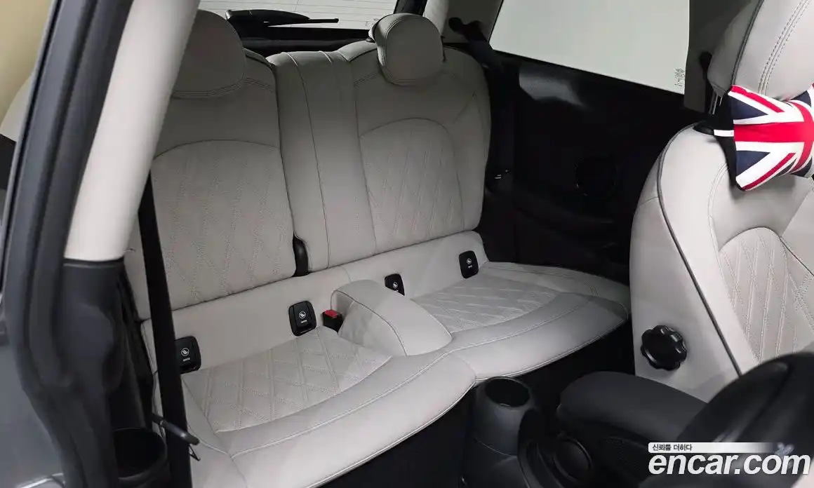 Mini Cooper 2023 2.0 Автомат в Москве № 213967, фото 12