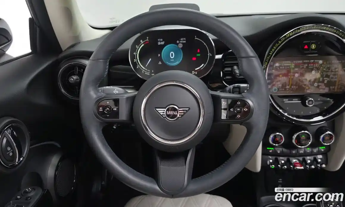 Mini Cooper 2023 2.0 Автомат в Москве № 213967, фото 13