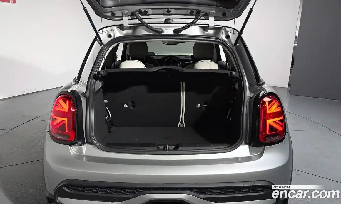 Mini Cooper 2023 2.0 Автомат в Москве № 213967, фото 20