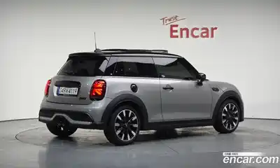 Mini Cooper 2023 2.0 Автомат в Москве № 213967, миниатюра 2