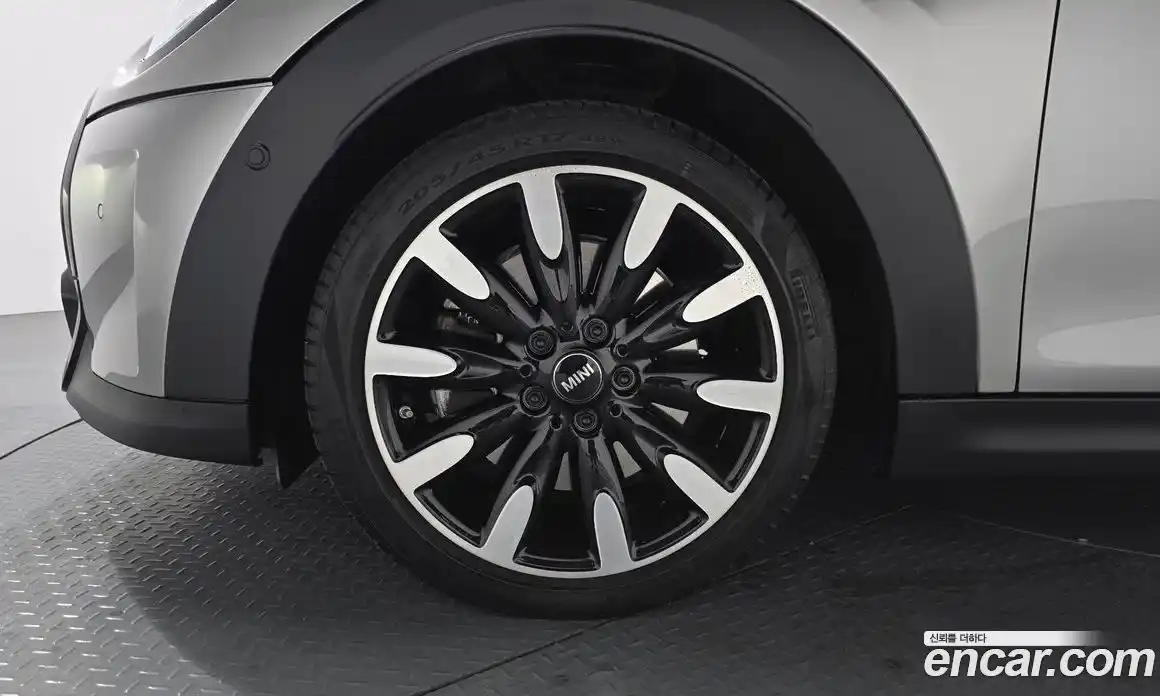 Mini Cooper 2023 2.0 Автомат в Москве № 213967, фото 5