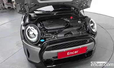 Mini Cooper 2023 2.0 Автомат в Москве № 213967, миниатюра 6