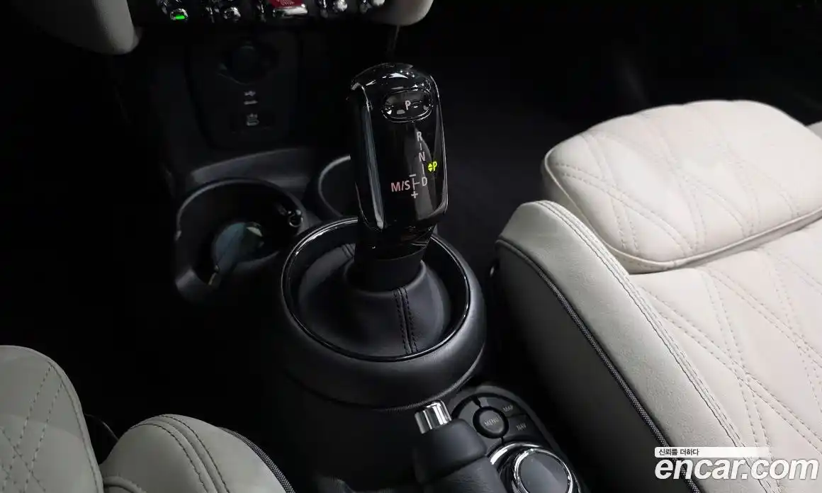 Mini Cooper 2023 2.0 Автомат в Москве № 213967, фото 9