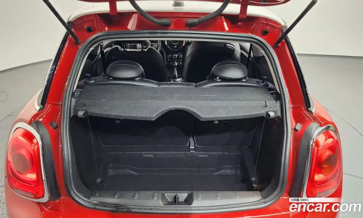 Mini Cooper 2018 1.5 Автомат в Москве № 214064, фото 15