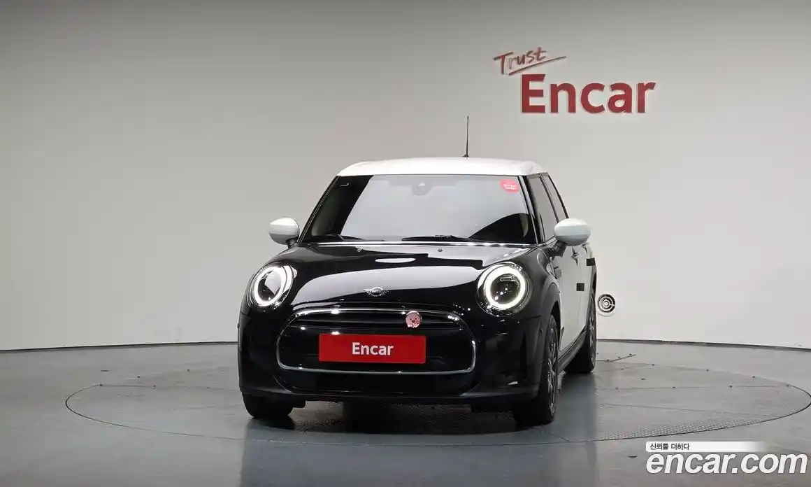 Mini Cooper 2024 1.5 Автомат в Москве № 214072, фото 12