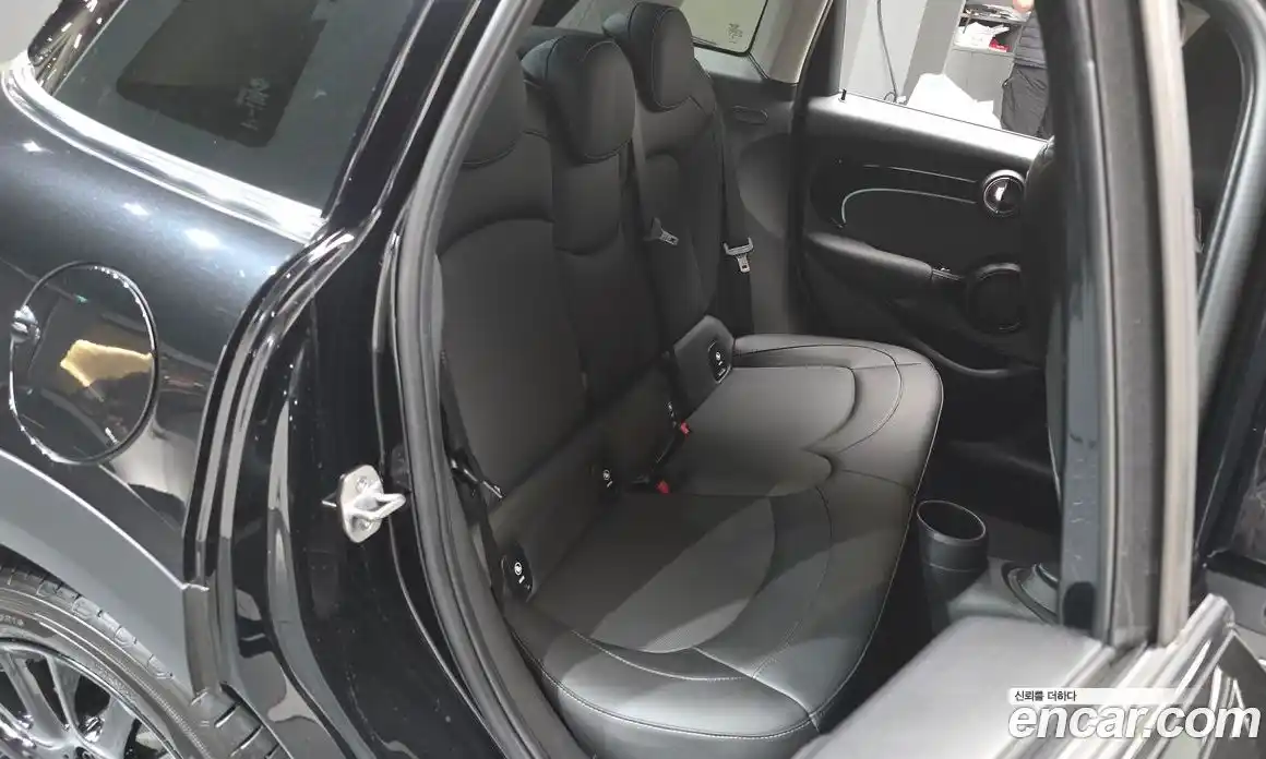 Mini Cooper 2024 1.5 Автомат в Москве № 214072, фото 4