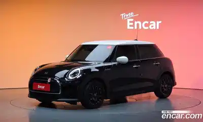Mini Cooper 2024 1.5 Автомат в Москве № 214072, миниатюра 10
